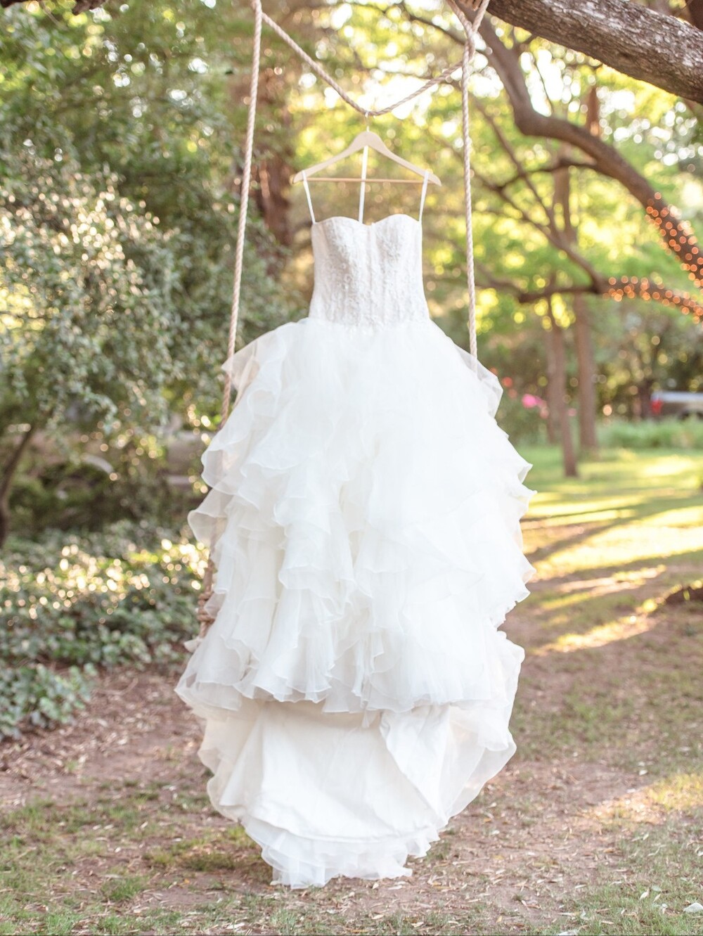 Lace & Embroidery Tulle Ballroom Elegant White Ruffled Strapless Wedding Dress